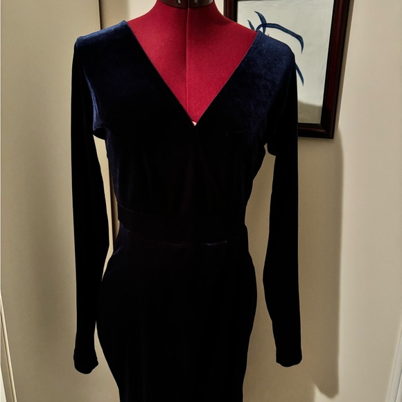 MED- Fashion Nova Velvet Faux Wrap Dress - Picture 5 of 5